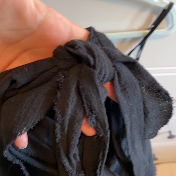 Short black wrap dress - Picture 3 of 4